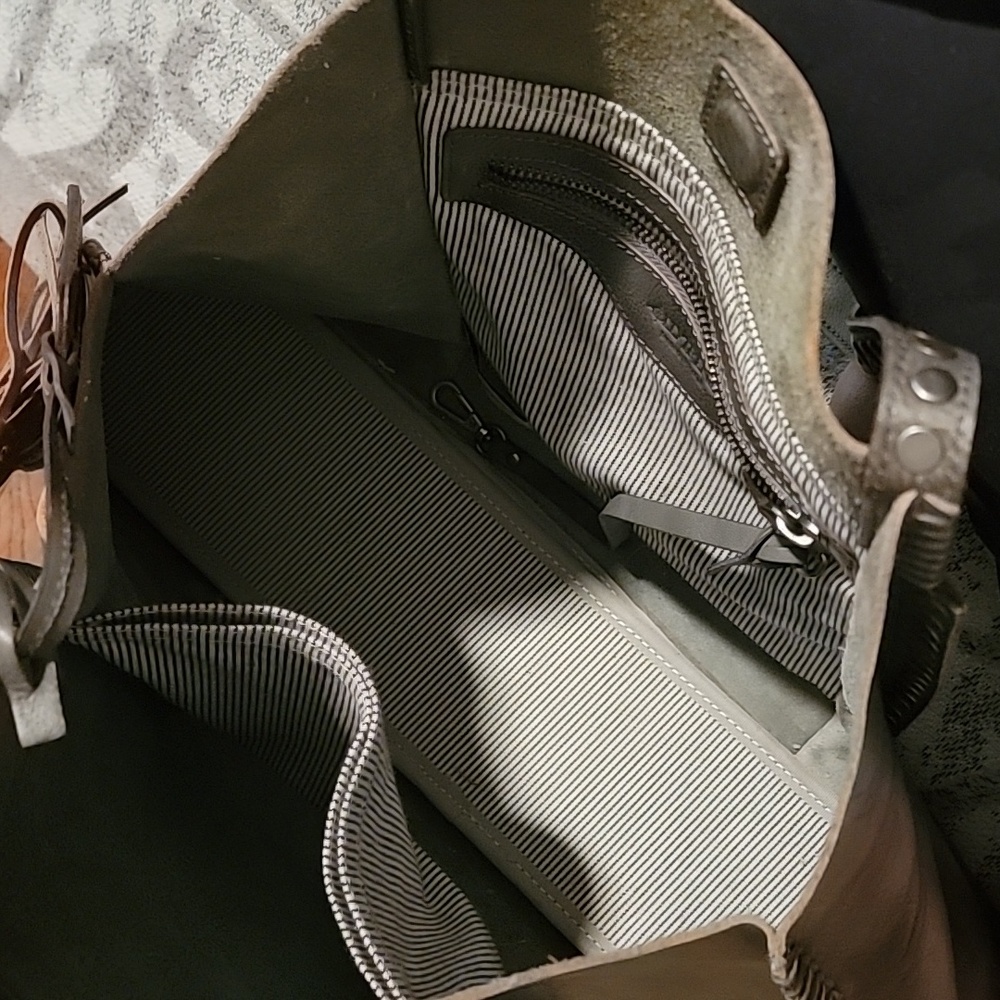 Old Trend Birch Studded Leather Tote - green - Picture 4 of 16